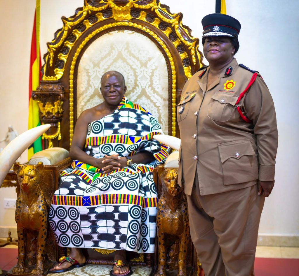 ACTING CHIEF FIRE OFFICER PAYS COURTESY CALL ON OTUMFOƆ OSEI TUTU II